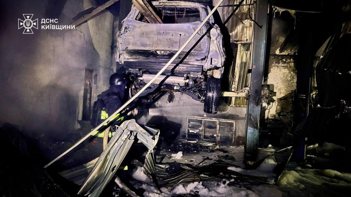 Удар РФ по Київщині 27 грудня