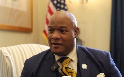 Наближений до Трампа пастор Бернс висловився про корупцію в Україні та жінку-президента