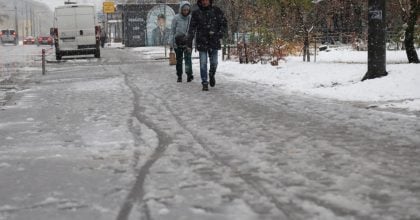 Україну накриє снігом, буде потужний вітер: синоптики попередили про нове похолодання