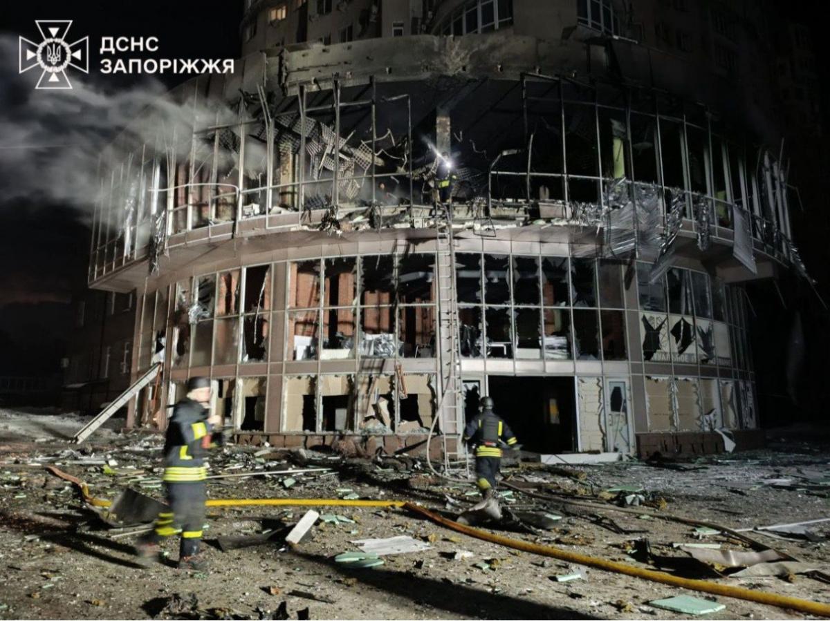 Наслідки ворожої атаки по Запоріжжю