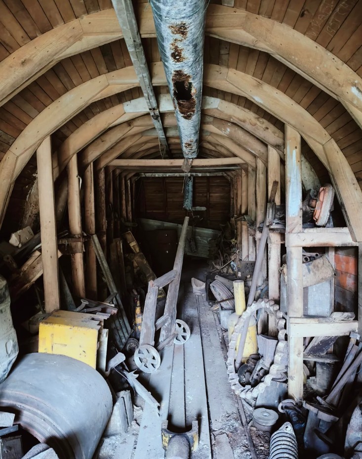 Чоловік зважився відчинити двері, повз які проходив 40 років Чоловік зважився відчинити двері, повз які проходив 40 років