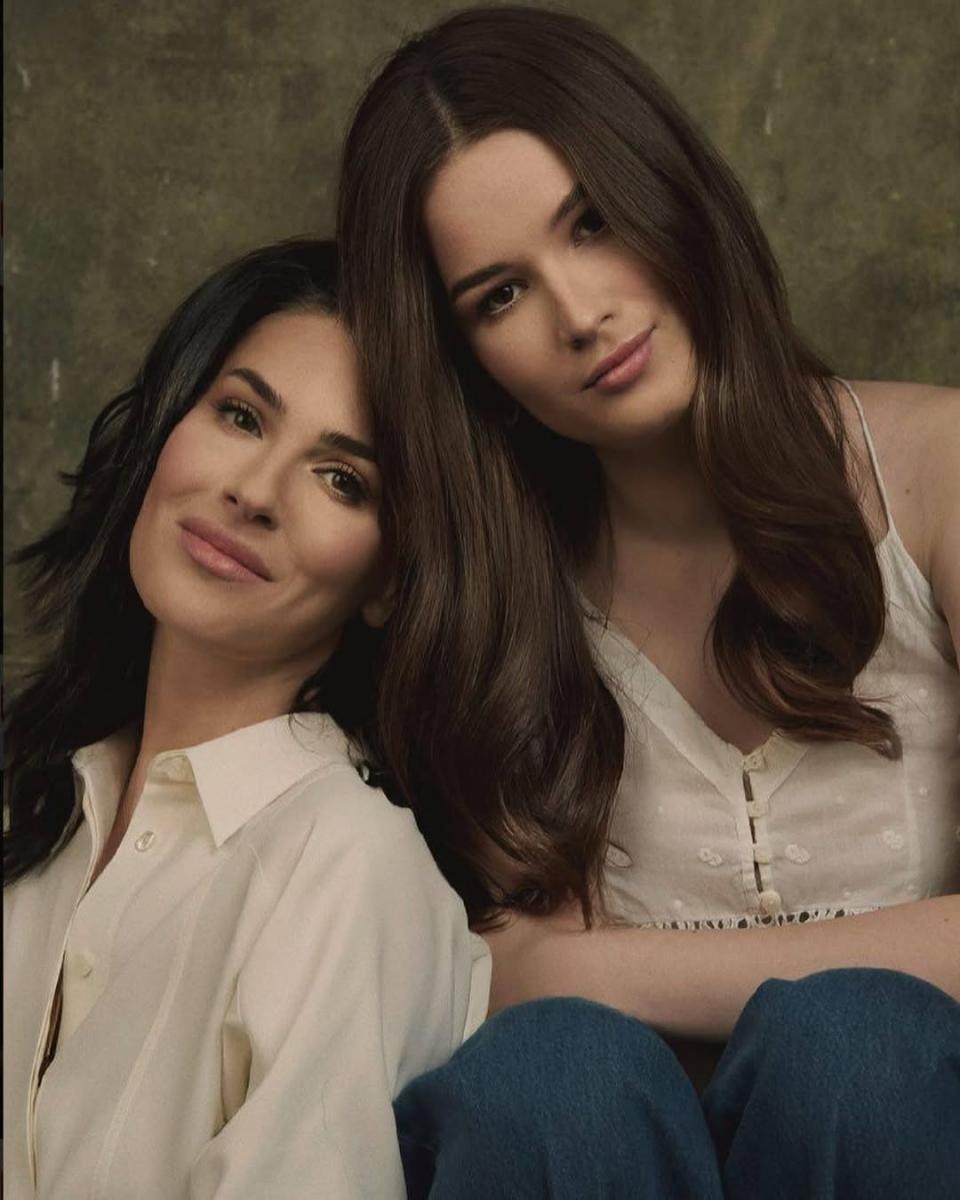 Маша Єфросиніна з донькою