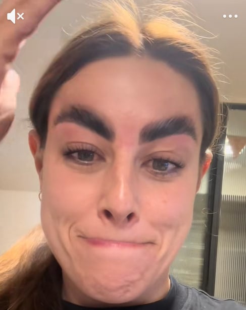 неудачное ламинирование бровей неудачное ламинирование бровей