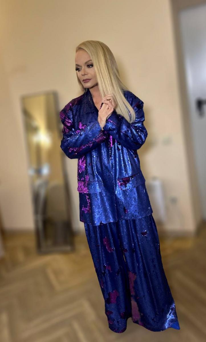 Лариса Долина