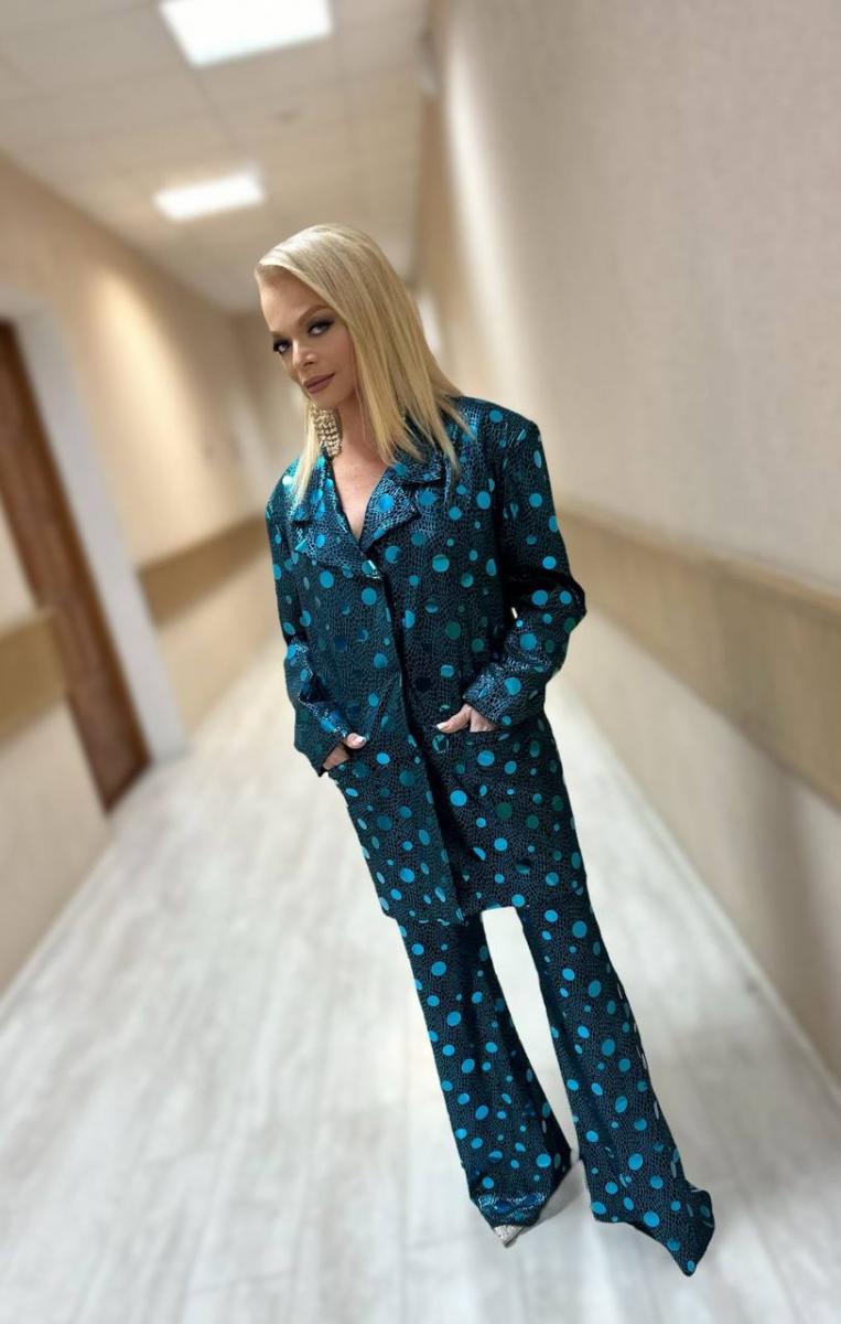 Лариса Долина уехала из РФ