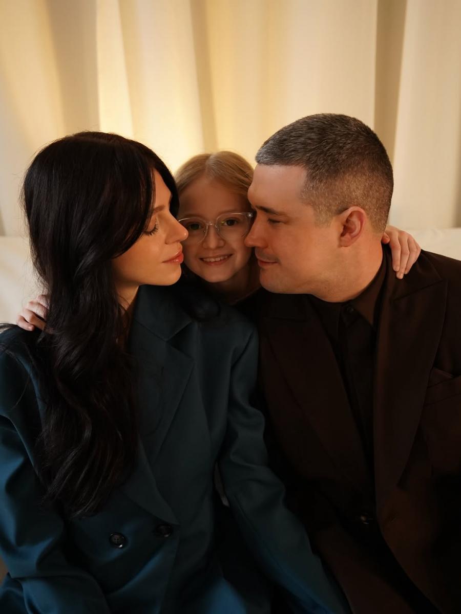 Михаил Федоров и Анастасия Федорова с дочерью Михаил Федоров и Анастасия Федорова с дочерью