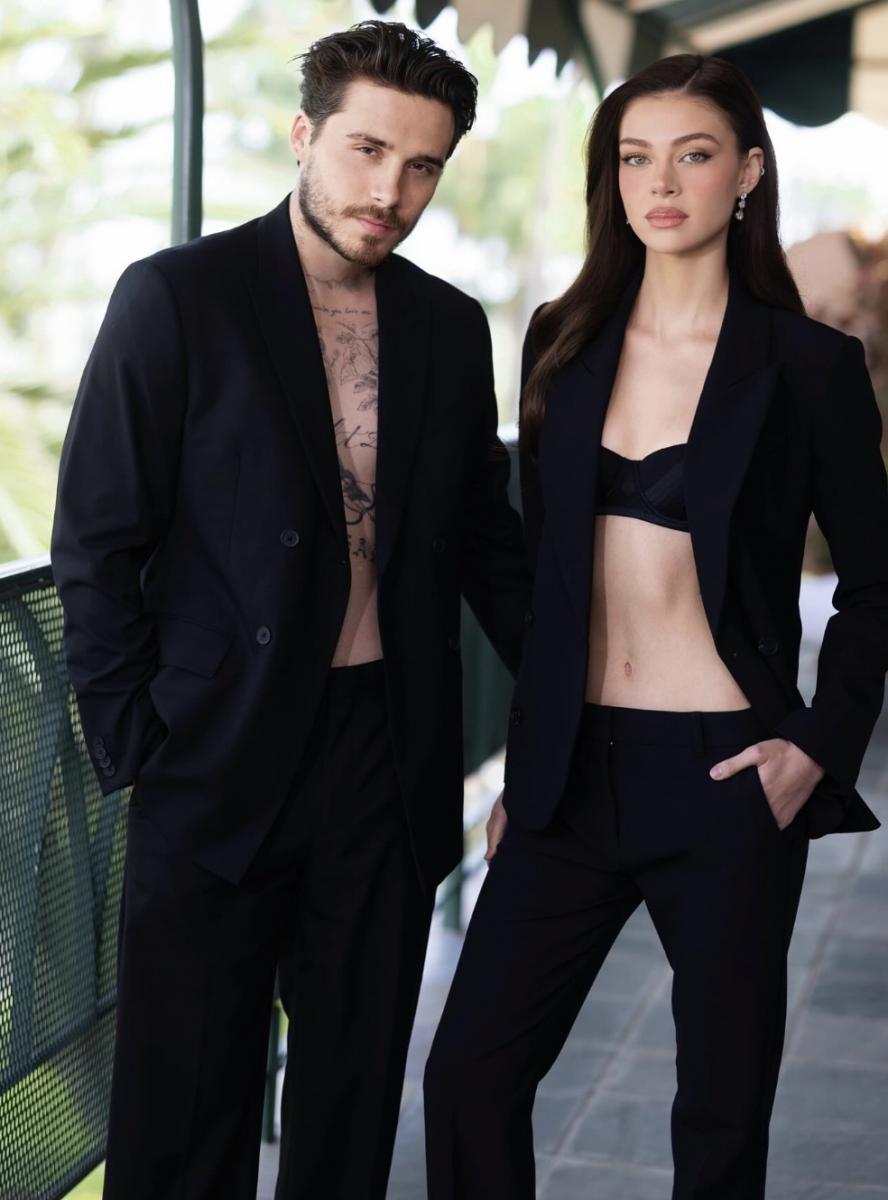 Бруклін Бекхем з дружиною 