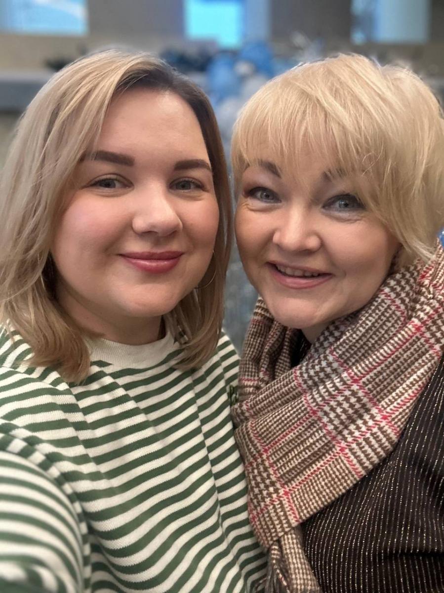 Оксана Пекун с дочерью Оксана Пекун с дочерью