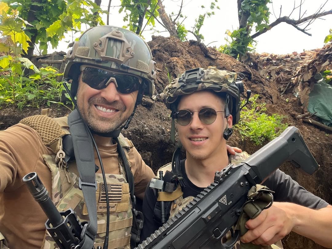 Андрій Онистрат із сином Остапом