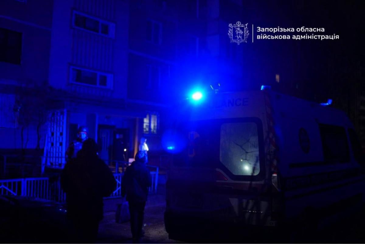 РФ завдала удару по Запоріжжю: спалахнула пожежа, є постраждалі - що відомо