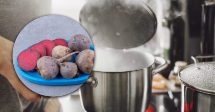 Всего одна ложка и свекла готова за несколько минут: какой продукт с этим поможет