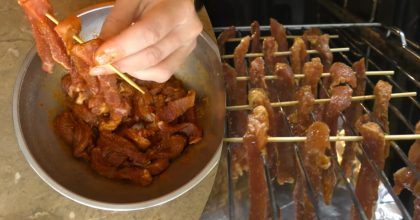 Удвічі дешевше та смачніше за магазинні: як зробити джерки вдома без сушарки