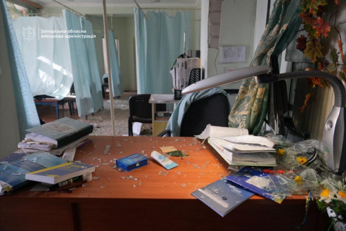 Наслідки російського удару по пологовому будинку в Запоріжжі 1 лютого