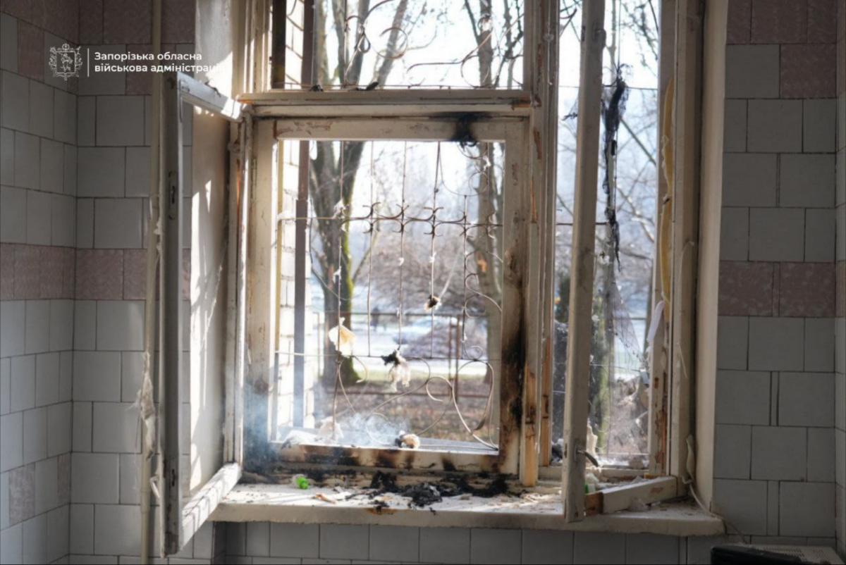 Наслідки російського удару по пологовому будинку в Запоріжжі 1 лютого