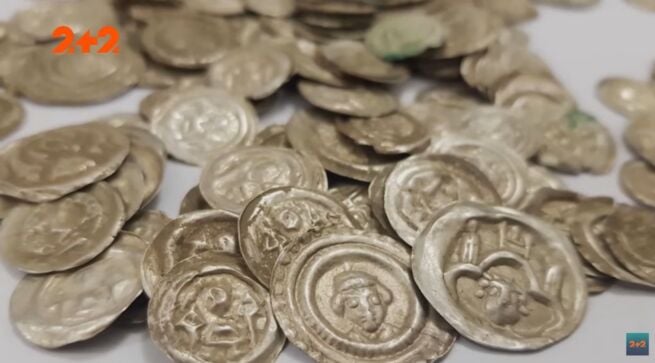 Пес під час прогулянки зробив відкриття століття: який скарб він знайшов і де Пес під час прогулянки зробив відкриття століття: який скарб він знайшов і де