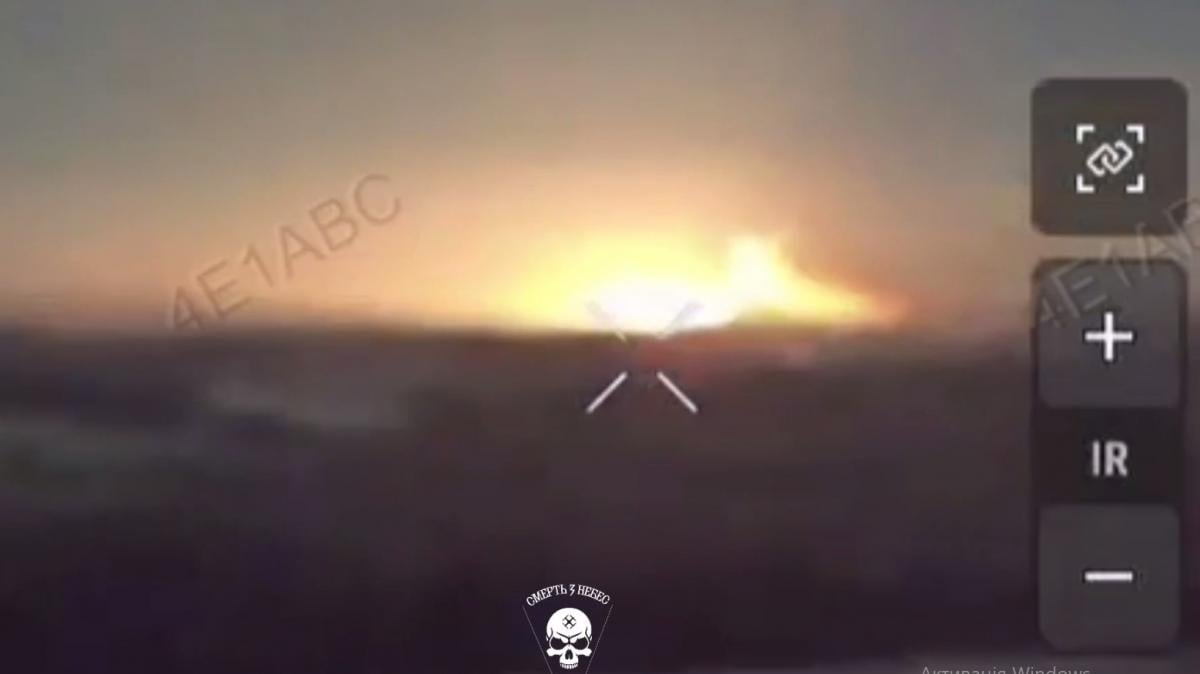 Исторический удар: ВСУ впервые уничтожили 'Солнцепёк' на территории РФ Исторический удар: ВСУ впервые уничтожили 'Солнцепёк' на территории РФ