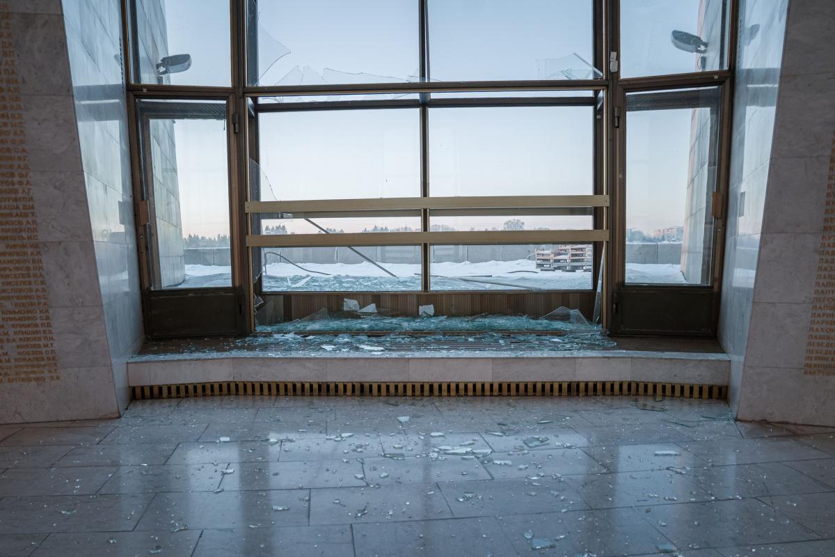 Атака РФ пошкодила музей під монументом "Батьківщина-мати"