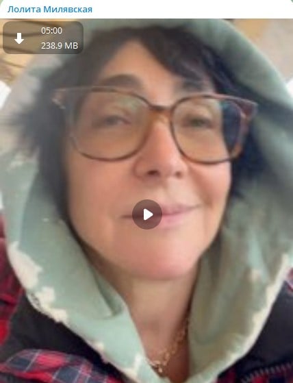 Лоліта Мілявська кидає палити