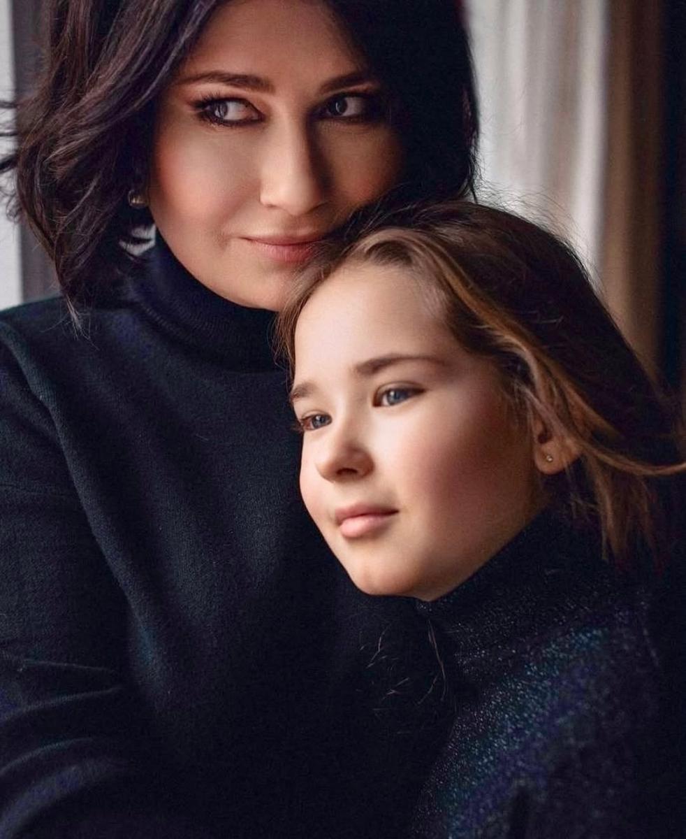 Елена Мозговая с дочерью