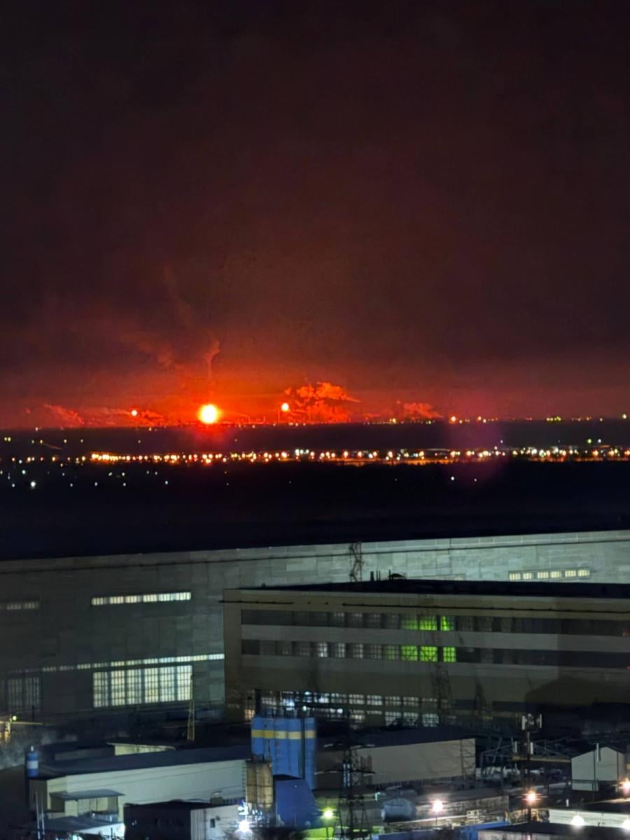 На НПЗ у Волгограді спалахнула пожежа 