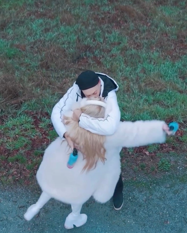 Счастливые будущие родители 