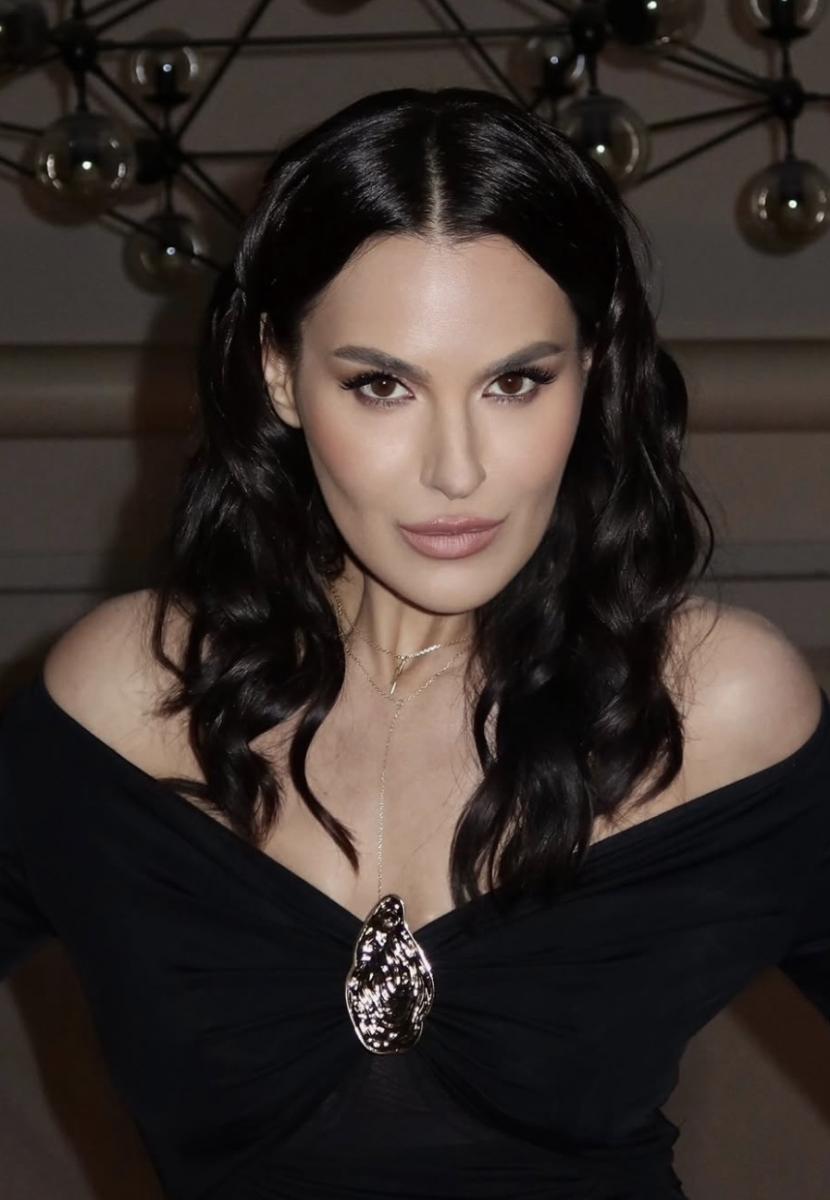 Маша Ефросинина поздравила дочь 