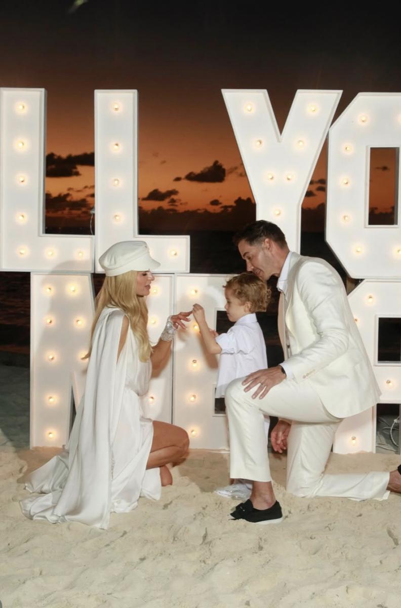 Светская дива Перис Хилтон снова пойдет замуж Светская дива Перис Хилтон снова пойдет замуж