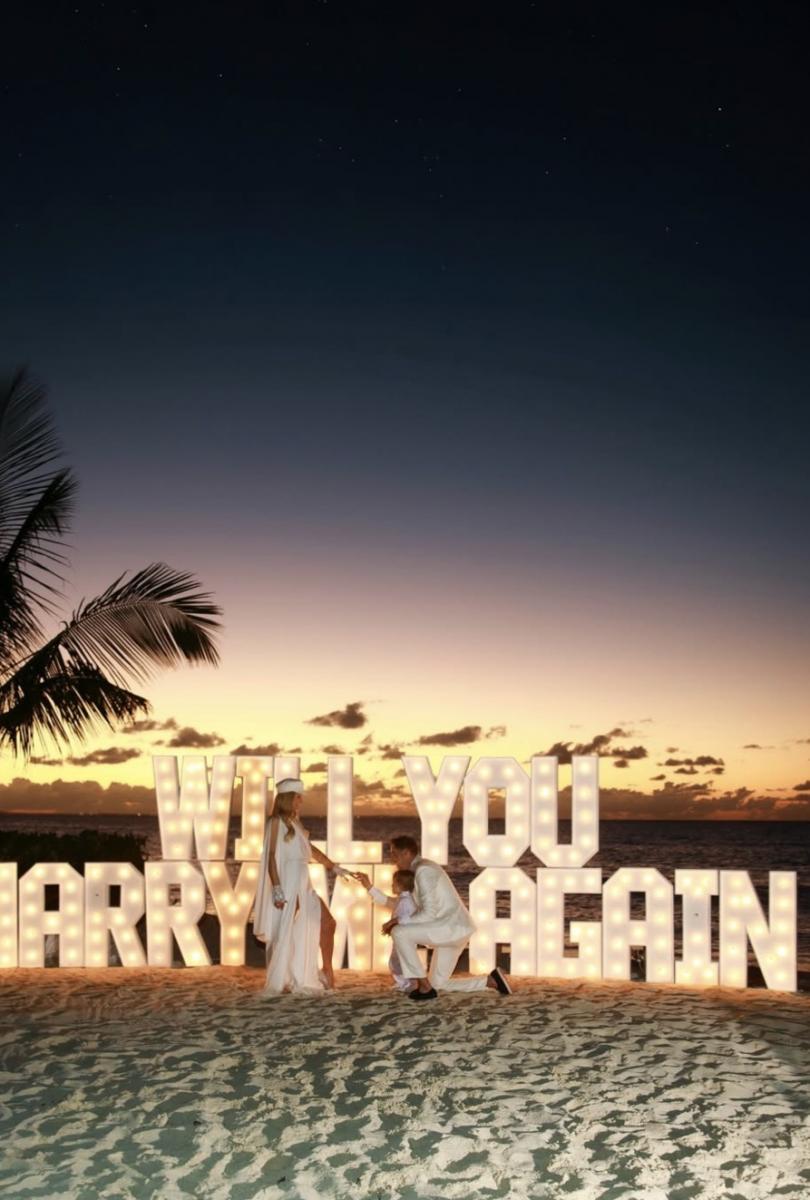 Светская дива Перис Хилтон снова пойдет замуж Светская дива Перис Хилтон снова пойдет замуж