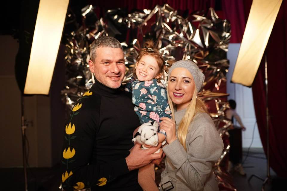 Тоня Матвієнко та Арсен Мірзоян з дочкою