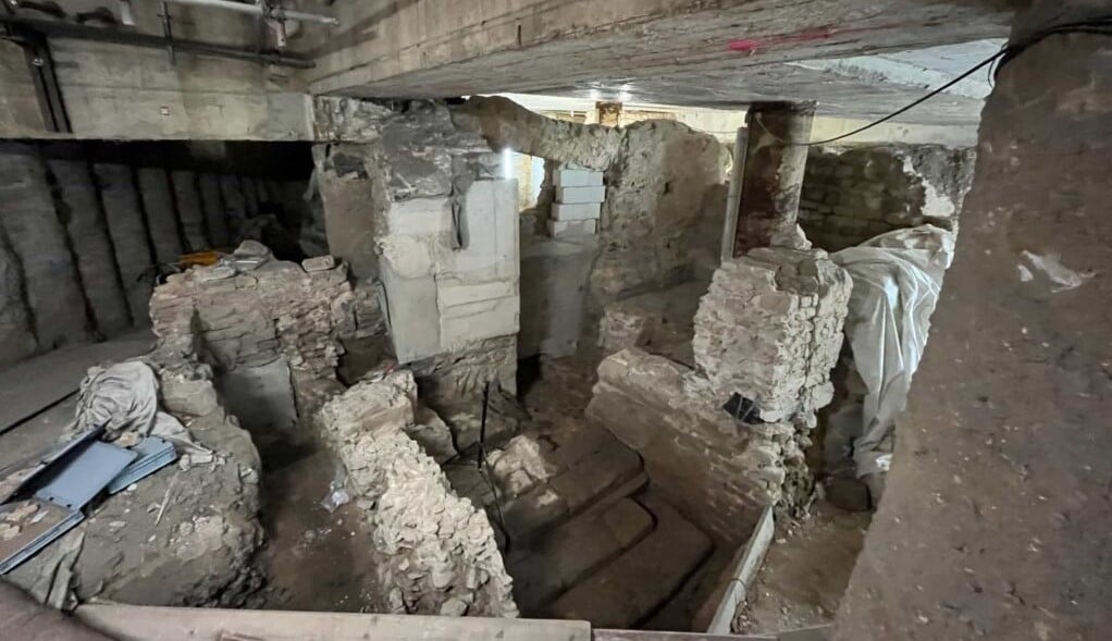 Вид кам'яних сходів 1 століття, виявлених під час будівельних робіт у Кельні