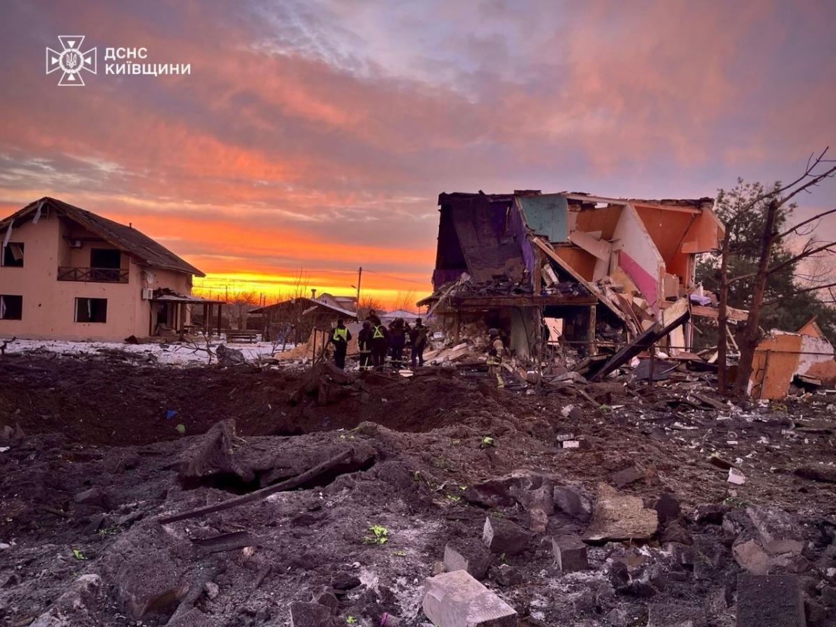 Ликвидация последствий атаки РФ в Киевскую область 22 февраля Ликвидация последствий атаки РФ в Киевскую область 22 февраля