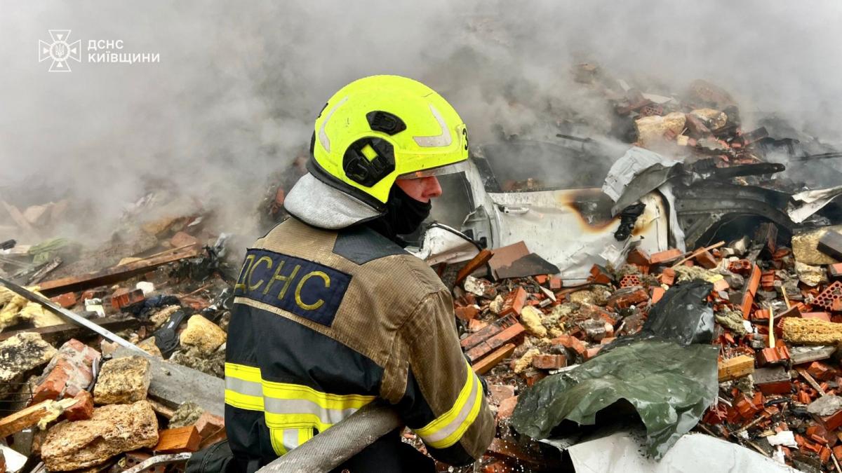 Ліквідація наслідків атаки РФ на Київщину 22 лютого