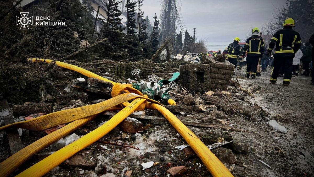 Ліквідація наслідків атаки РФ на Київщину 22 лютого