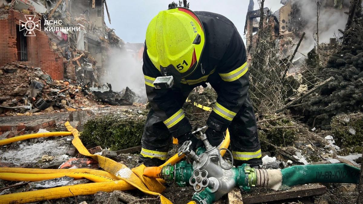 Ліквідація наслідків атаки РФ на Київщину 22 лютого