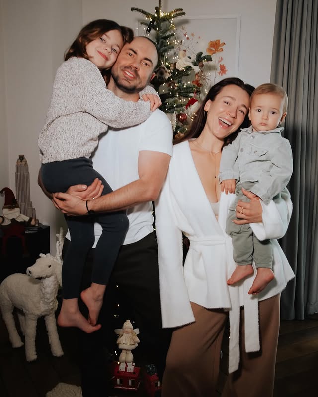 Бедняков и Короткая с детьми Бедняков и Короткая с детьми