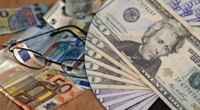 Долар та євро впевнено повзуть вгору: новий курс валют на 4 лютого Долар та євро впевнено повзуть вгору: новий курс валют на 4 лютого