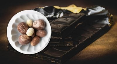 Чи можна їсти шоколад з білим нальотом: остаточна відповідь здивує багатьох
