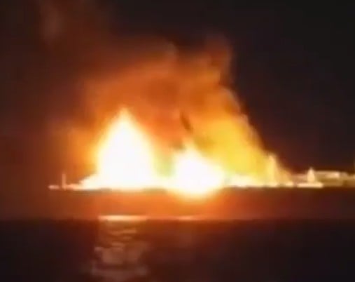 У Середземному морі горить танкер з РФ, його могла підбити Україна - ЗМІ У Середземному морі горить танкер з РФ, його могла підбити Україна - ЗМІ