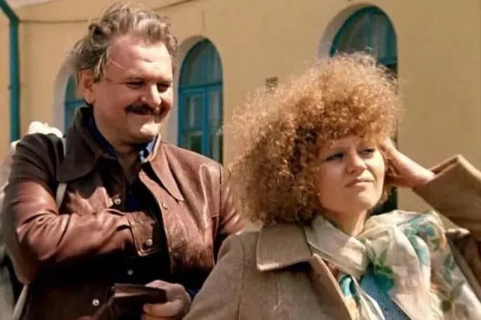 Вызывают смех и одновременно легкий ужас: какие странные прически были модными в СССР