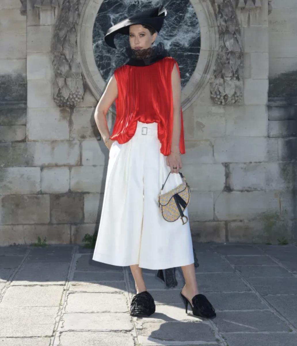 Собчак высмеяли за нелепый наряд 