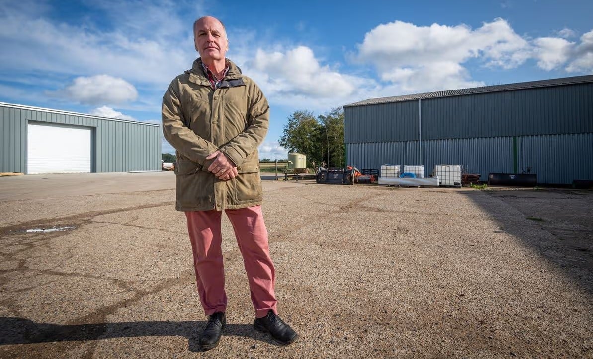 Мужчина владеет самодостаточной "фермой выживания"