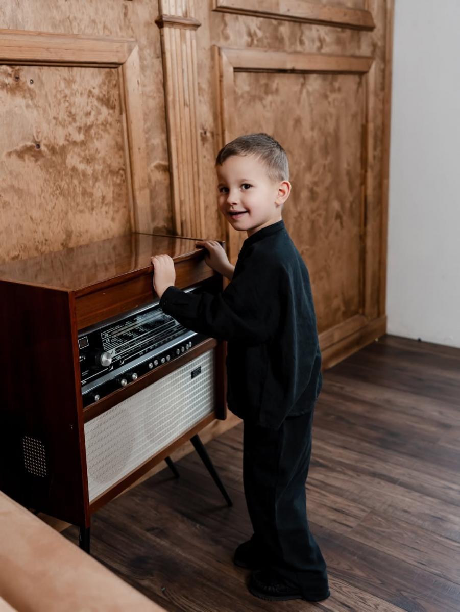 Син Катерини Репяхової та Віктора Павлика