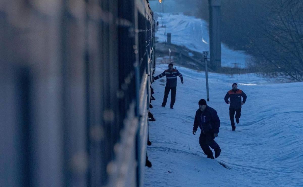Удар по поезду в Сумской области 8 марта 