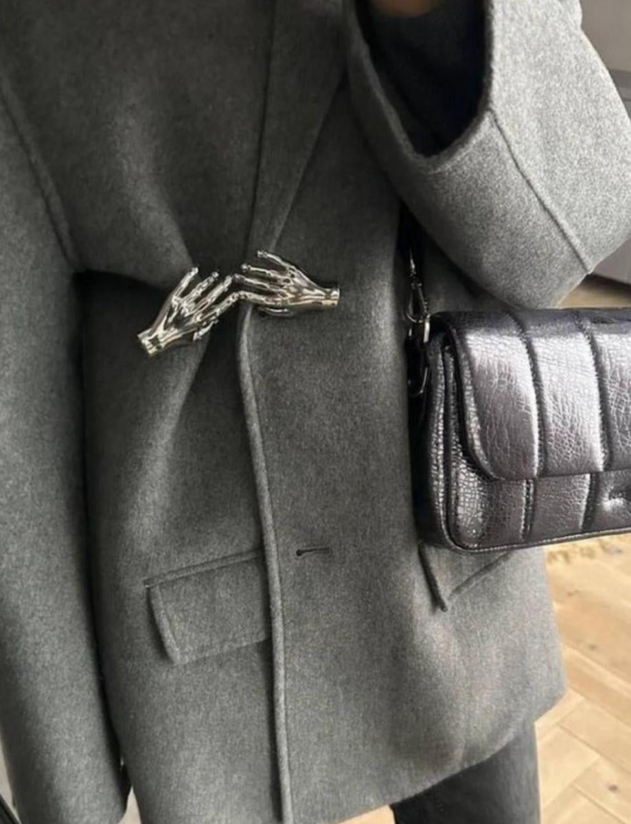 Брошка на пальто Брошка на пальто