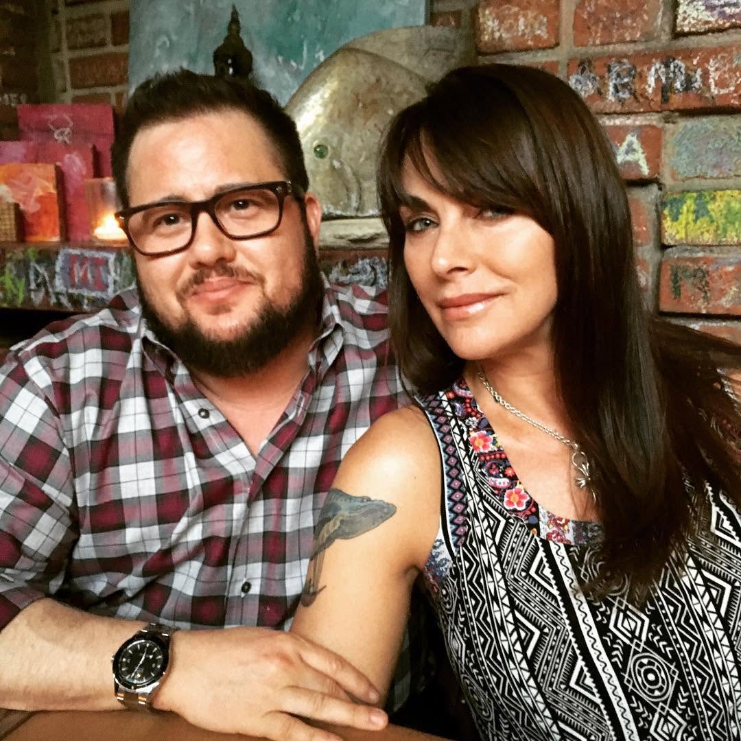 Чез Боно с невестой