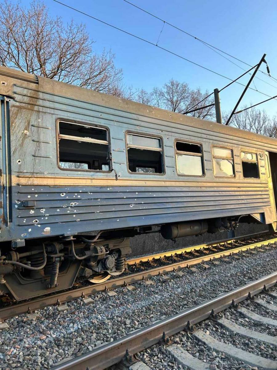 Удар по приміському поїзду на Харківщині Удар по приміському поїзду на Харківщині