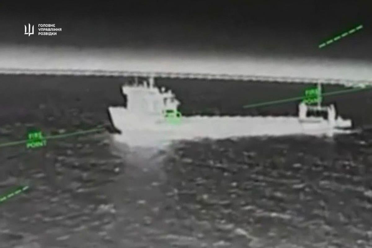 Бійці ГУР уразили два військові судна Росії