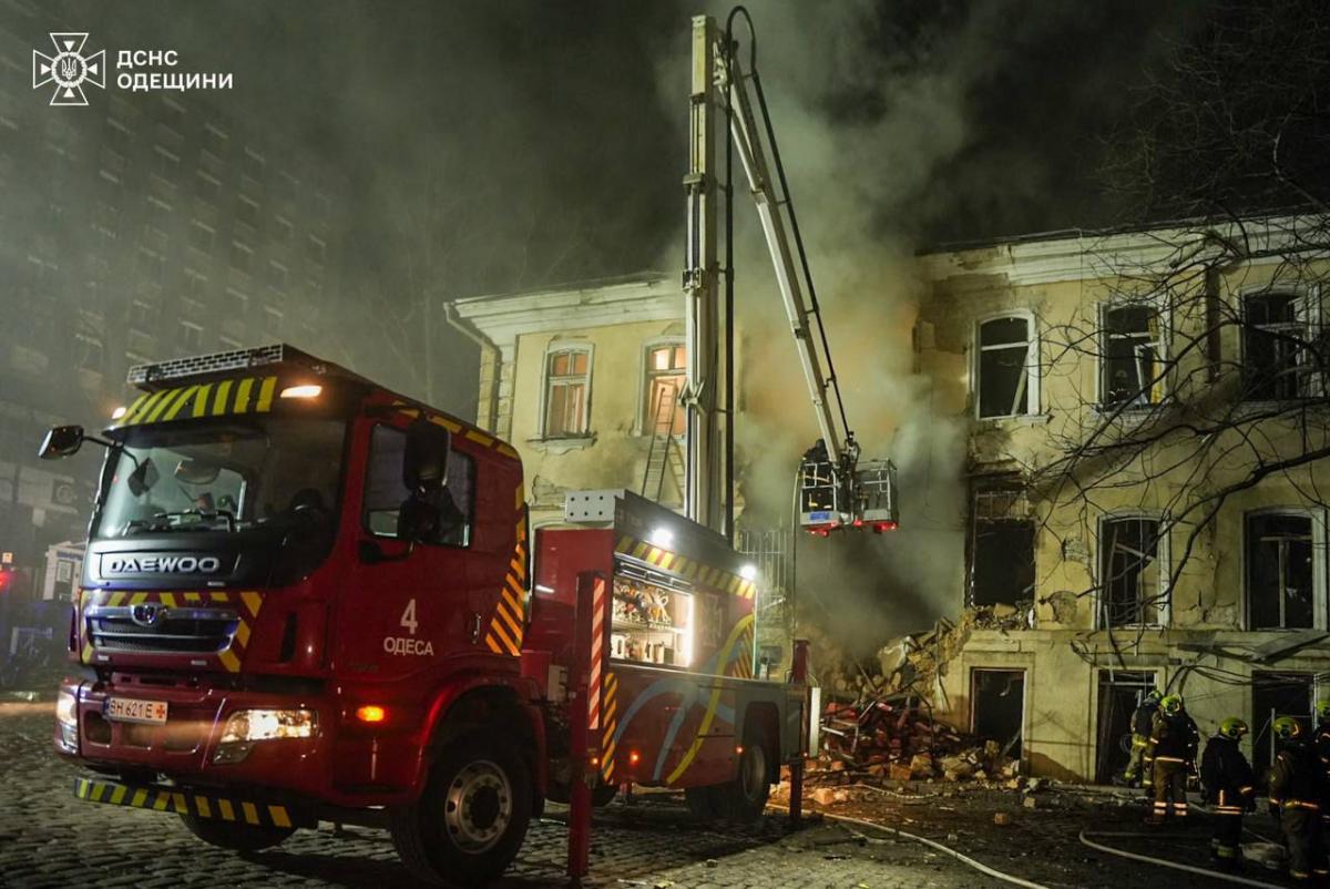 РФ атакувала житлові будинки в Одесі