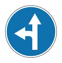 Що означає сигнал регулювальника: тест з ПДР, який під силу не кожному