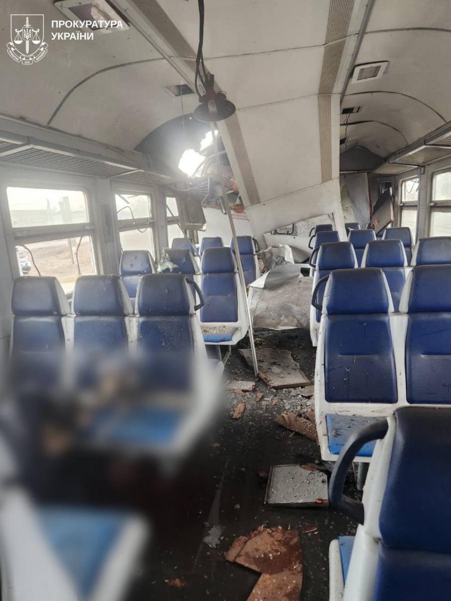 Дрон вдучив у електропотяг на Харківщині